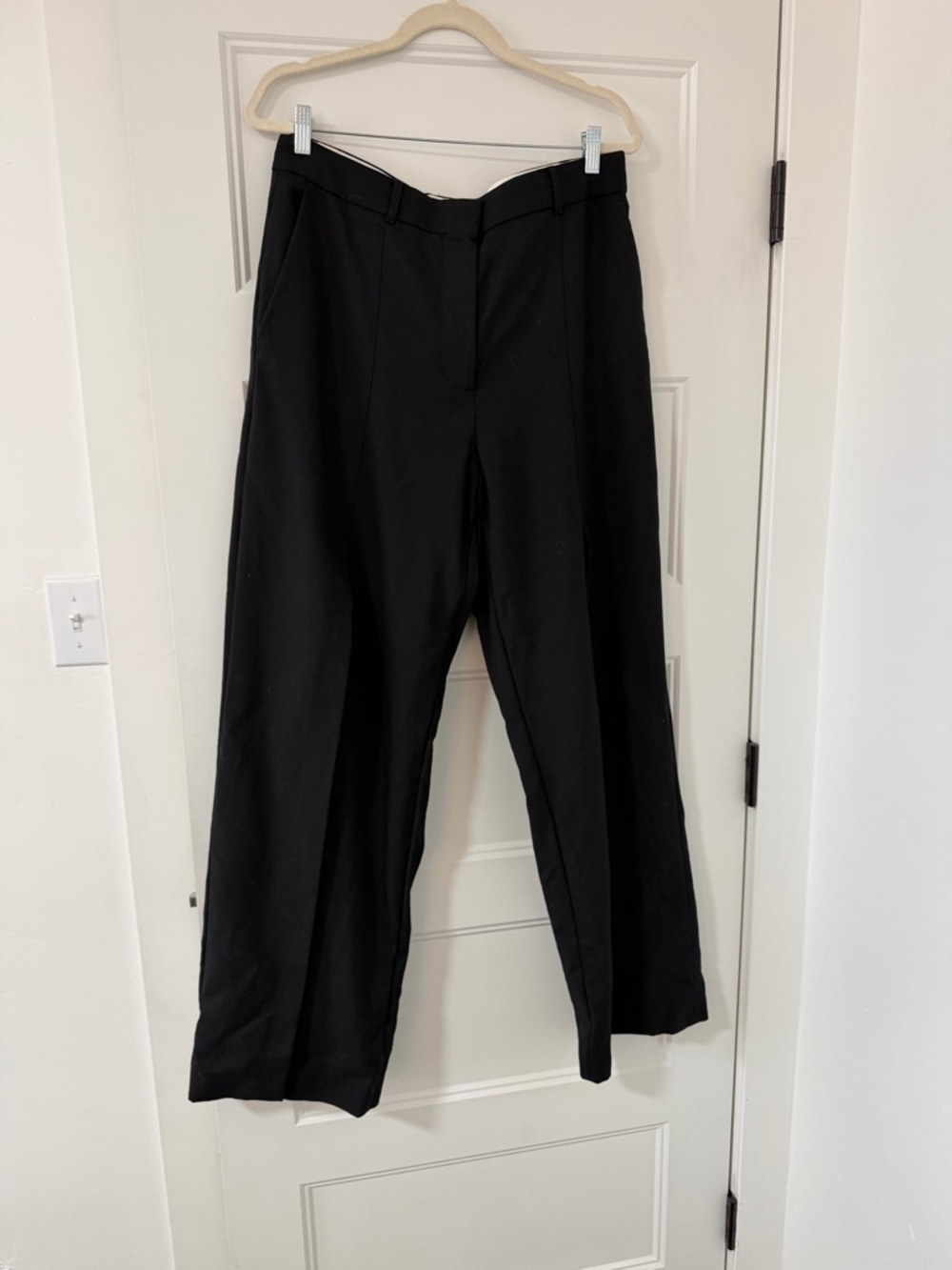Burberry Charlie Wide-Leg Women's Trousers in Black - Size 12